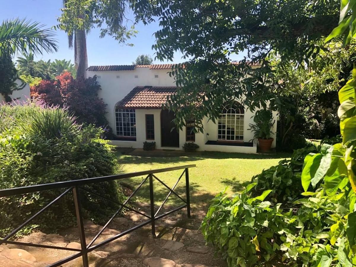 The Bardolino Artists Retreat Pension Mbombela Buitenkant foto